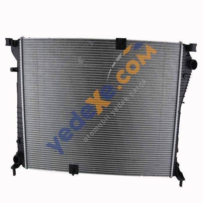 TRAFIC II 2.0 DCİ M9R Radyatör 8200465488